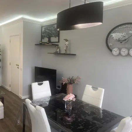 Seas The Day شقة *